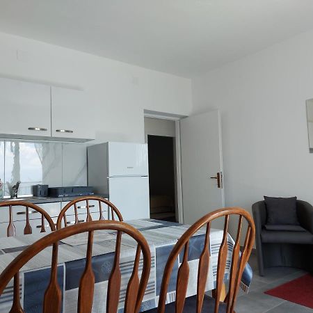 Apartmani Mare Novi Vinodolski Exteriör bild
