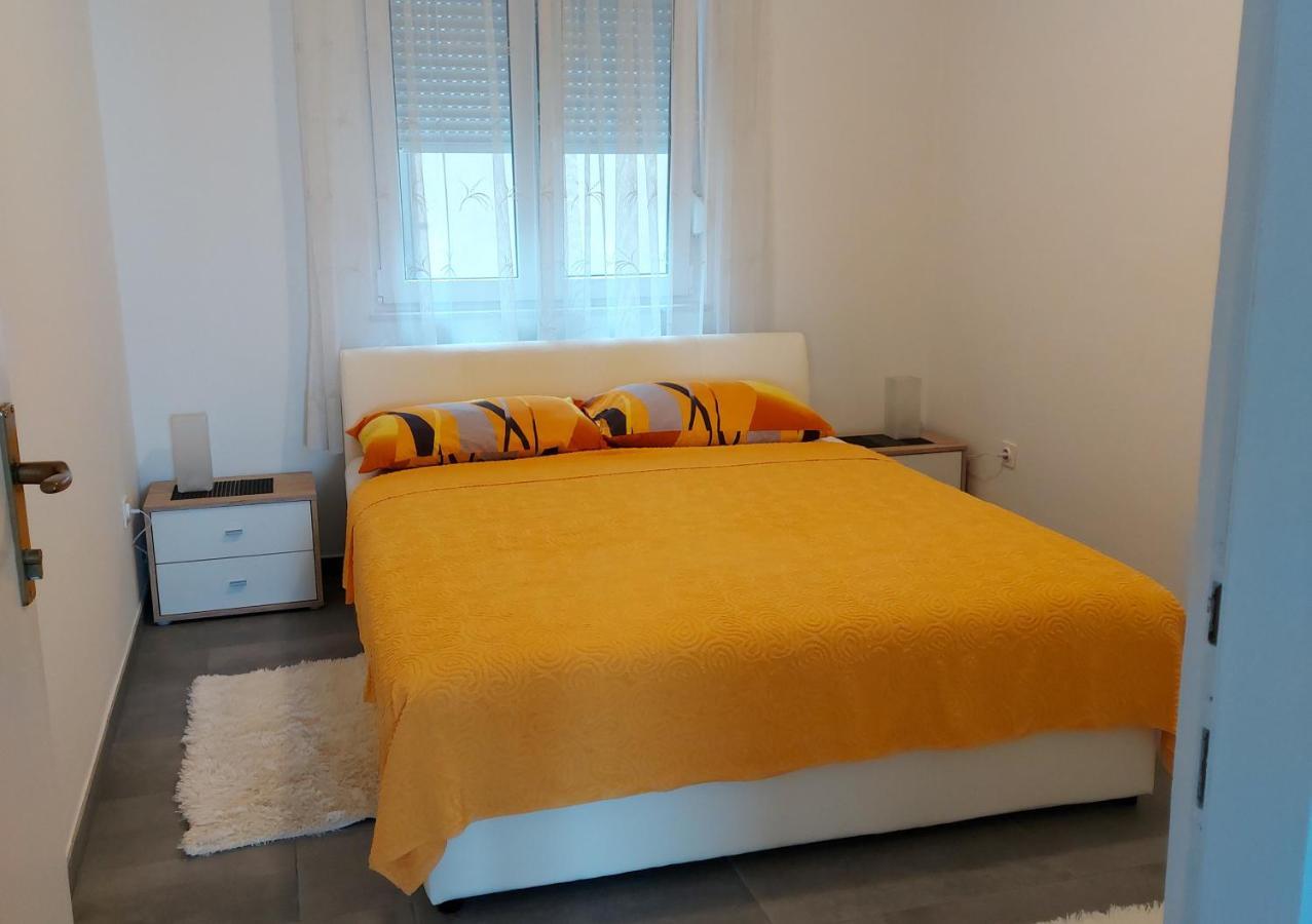 Apartmani Mare Novi Vinodolski Exteriör bild